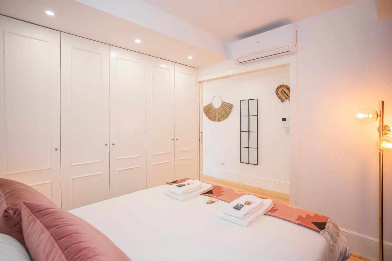 Liiiving In Porto - Flores Design Experience Apartments Extérieur photo